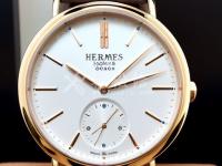 海瑞溫斯頓手表滴答聲異常。