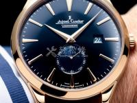 伯爵手表表帶斷裂或磨損。