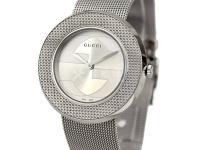 伯爵手表指針顏色褪色。