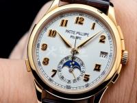 豪利時(shí)手表指針顏色褪色。