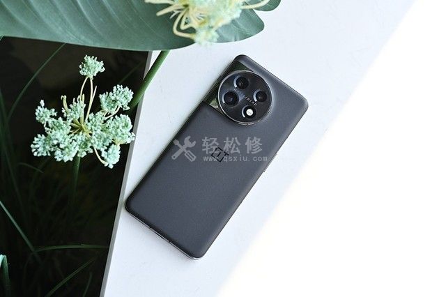 一加手機(jī)屏幕摔碎了換屏要多少錢(qián) 一加手機(jī)屏幕摔碎了換屏要多少錢(qián)